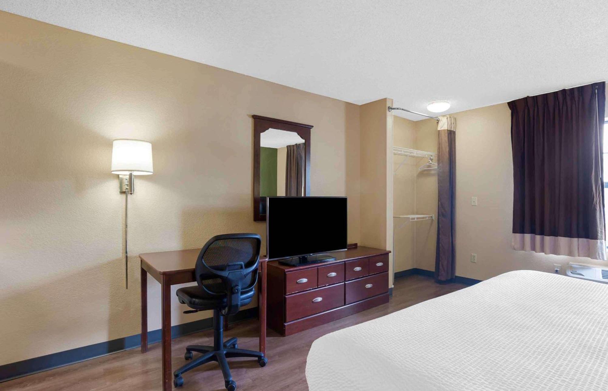 Extended America - Washington, Dc - - Dulles 2*